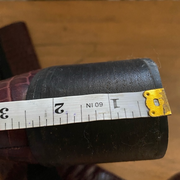 FREE LANCE PARIS BURGUNDY CROC EMBOSSED LEATHER SIDE ELASTIC TALL BOOTS - Picture 16 of 16